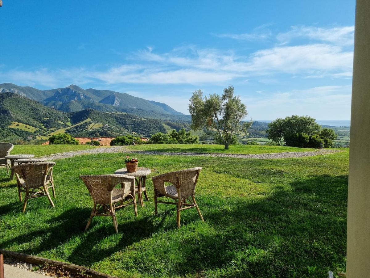 Majori Villa Fluminimaggiore Luaran gambar