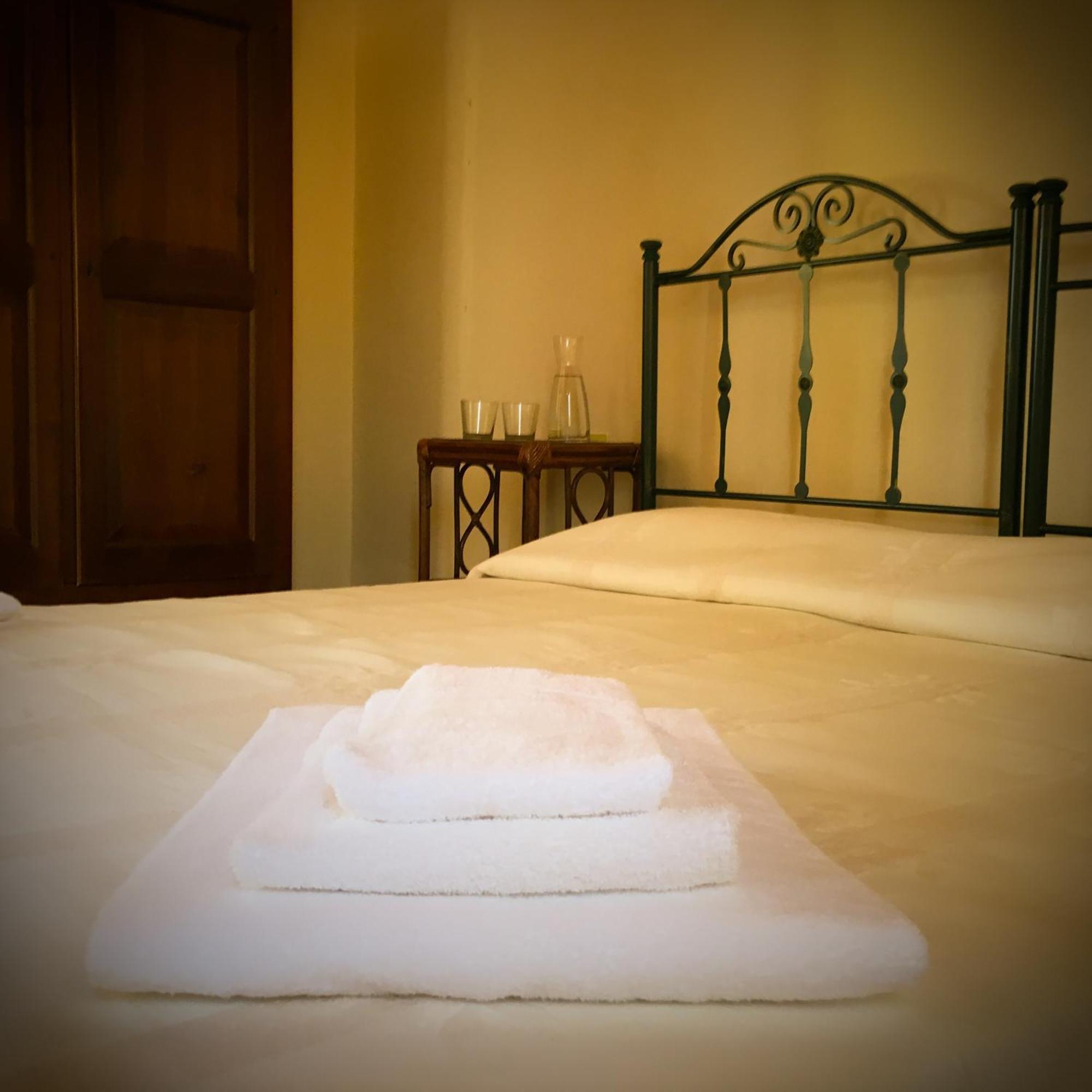 Majori Villa Fluminimaggiore Luaran gambar